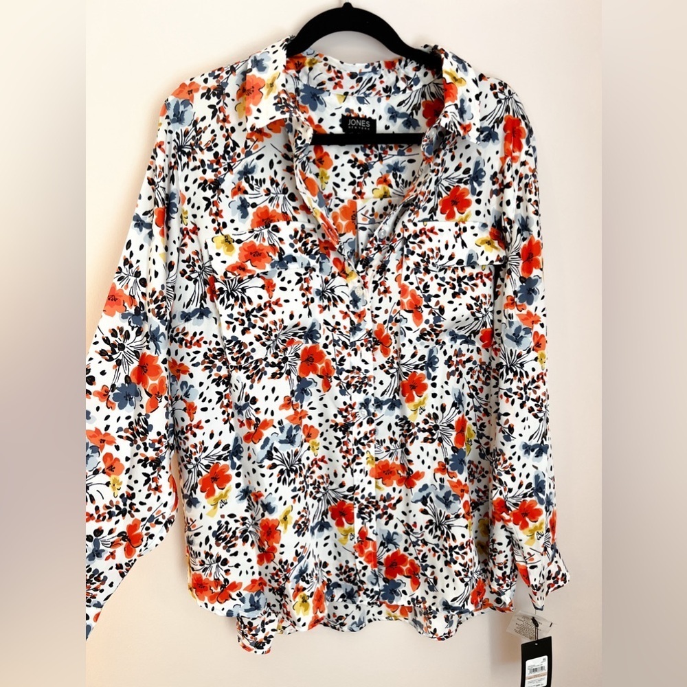 NWT Jones NY, button front long sleeve blouse